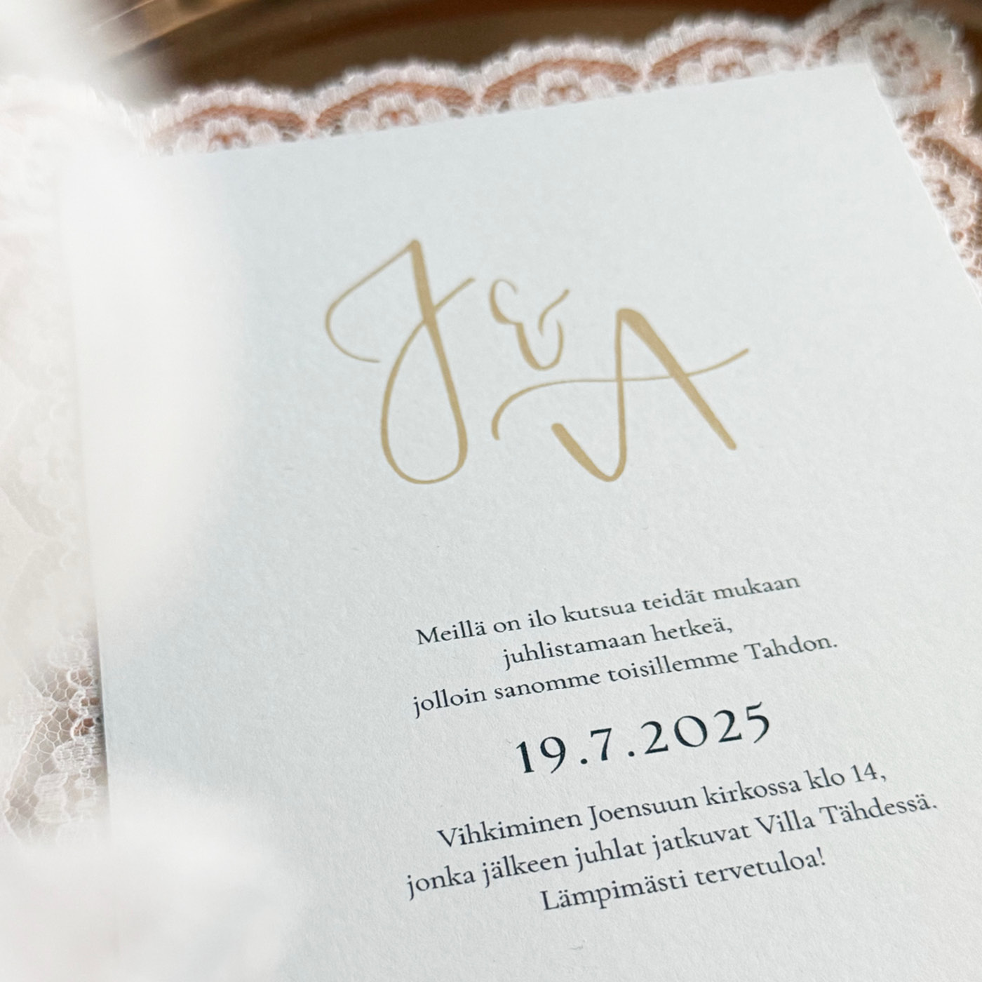 Persoonalliset hääkutsut